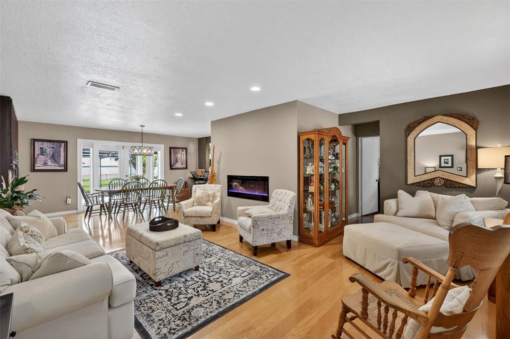 For Sale: $1,100,000 (4 beds, 4 baths, 3388 Square Feet)