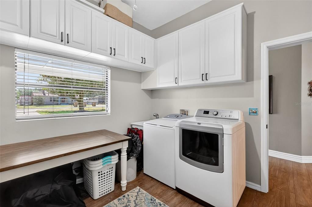 For Sale: $1,100,000 (4 beds, 4 baths, 3388 Square Feet)