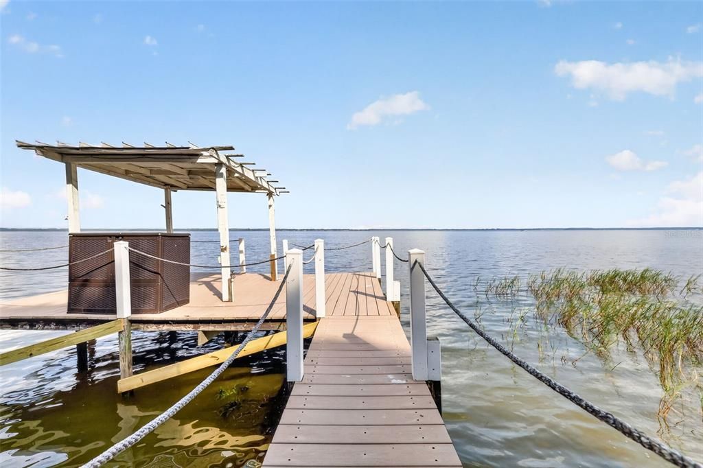 For Sale: $1,100,000 (4 beds, 4 baths, 3388 Square Feet)