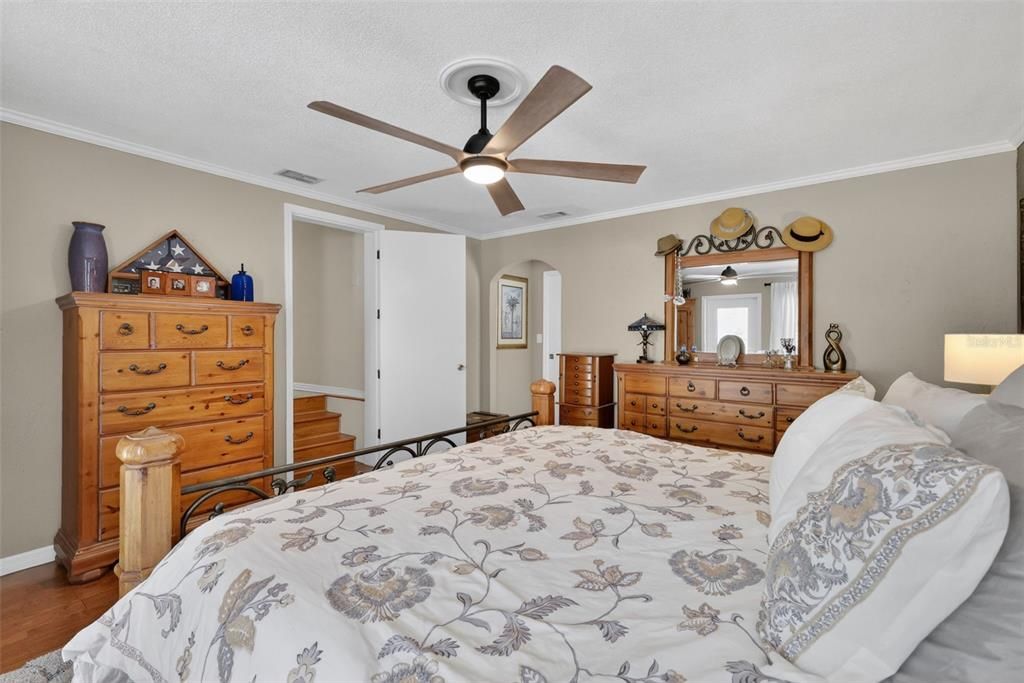 For Sale: $1,100,000 (4 beds, 4 baths, 3388 Square Feet)