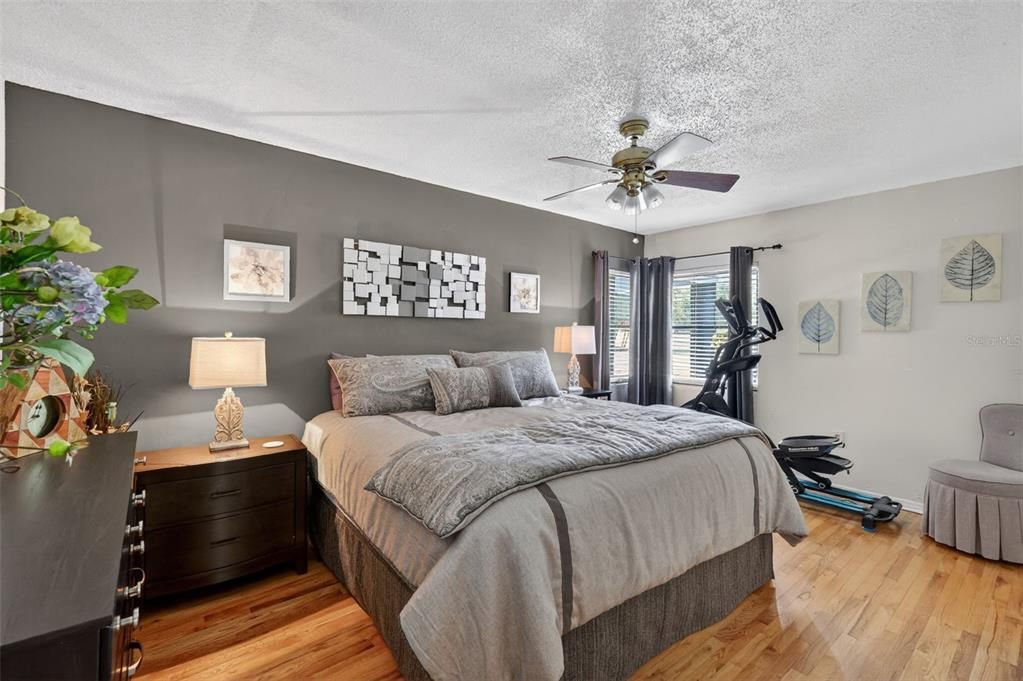 For Sale: $1,100,000 (4 beds, 4 baths, 3388 Square Feet)