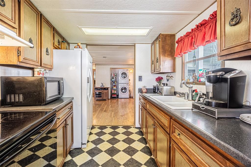 На продажу: $125,000 (3 спален, 2 ванн, 1344 Квадратных фут)