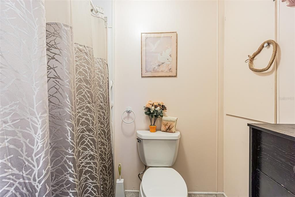 На продажу: $125,000 (3 спален, 2 ванн, 1344 Квадратных фут)