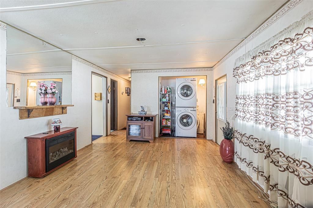 На продажу: $125,000 (3 спален, 2 ванн, 1344 Квадратных фут)