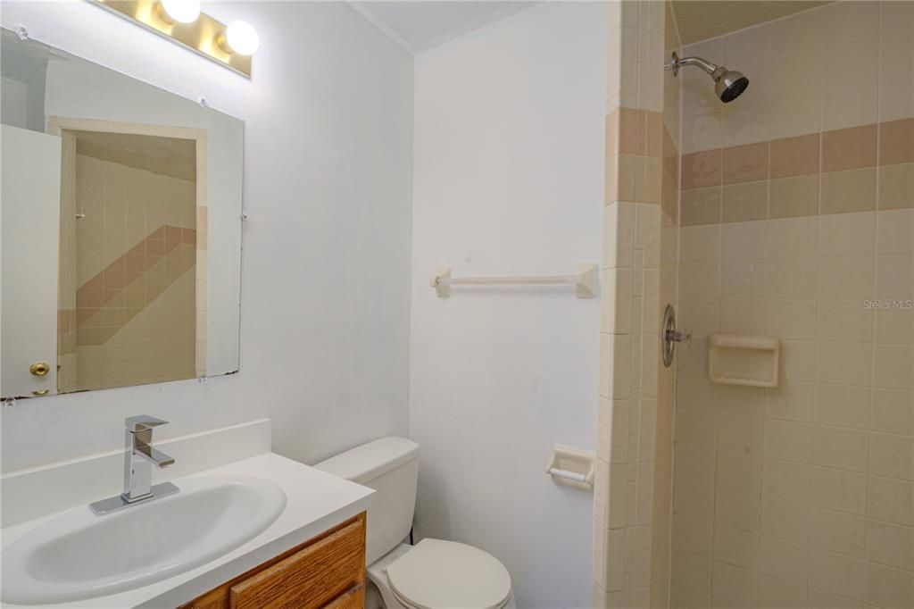 En Venta: $499,900 (4 camas, 2 baños, 2668 Pies cuadrados)