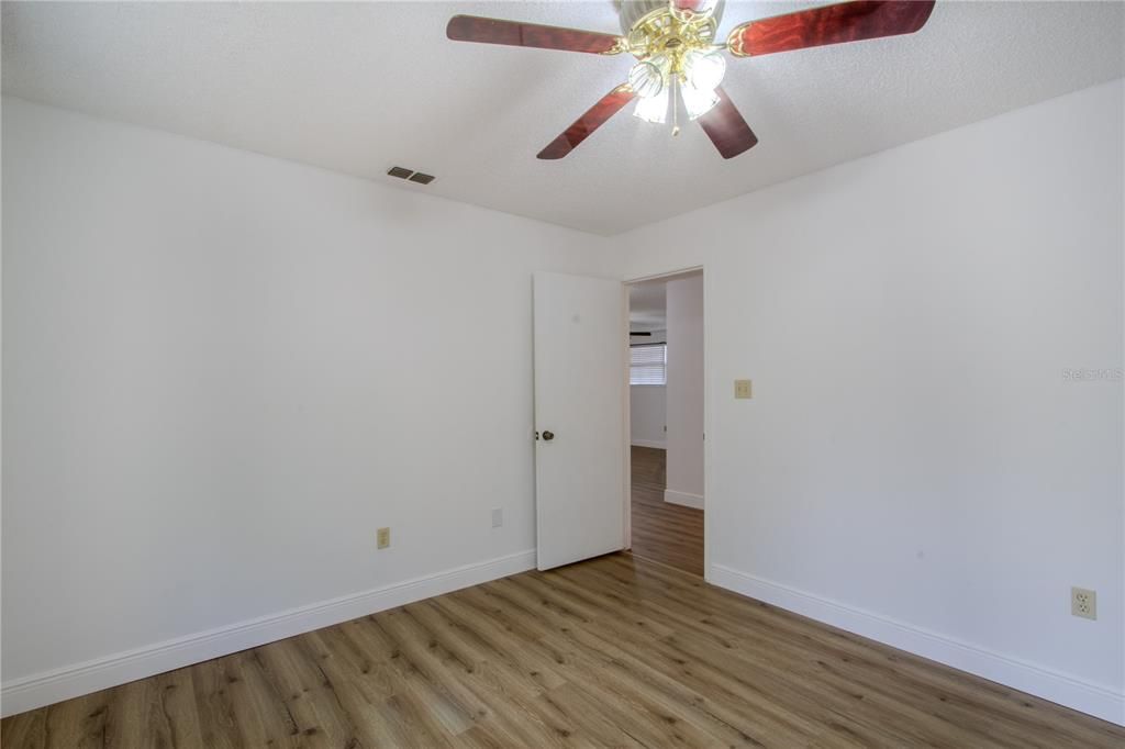 En Venta: $499,900 (4 camas, 2 baños, 2668 Pies cuadrados)