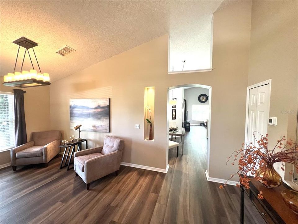 Active With Contract: $420,000 (3 beds, 2 baths, 1642 Square Feet)