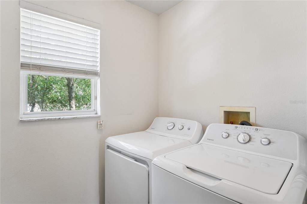 For Sale: $369,000 (4 beds, 2 baths, 1741 Square Feet)
