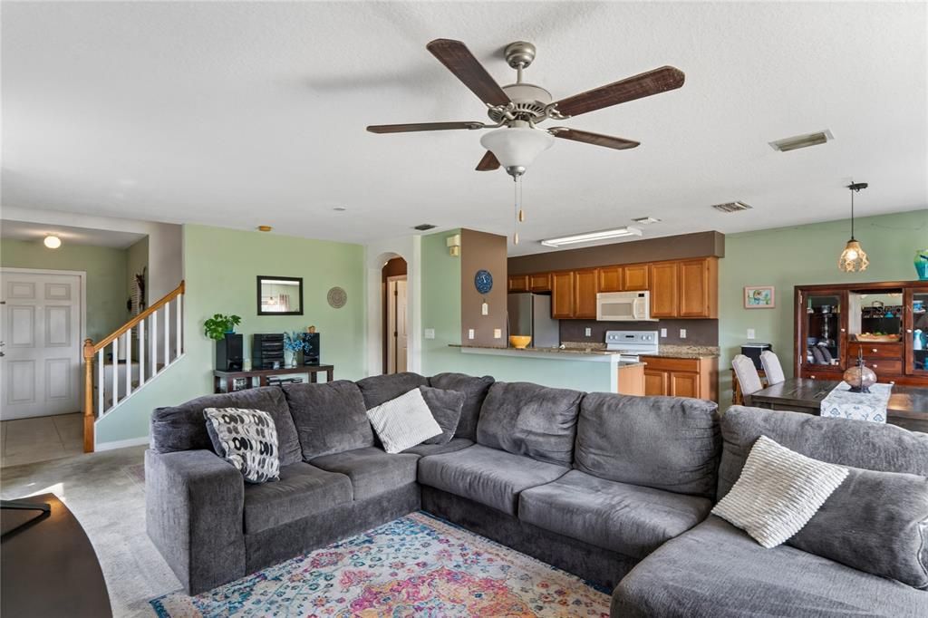 For Sale: $369,000 (4 beds, 2 baths, 1741 Square Feet)