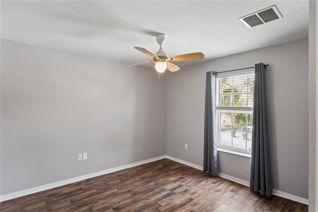 For Sale: $369,000 (4 beds, 2 baths, 1741 Square Feet)