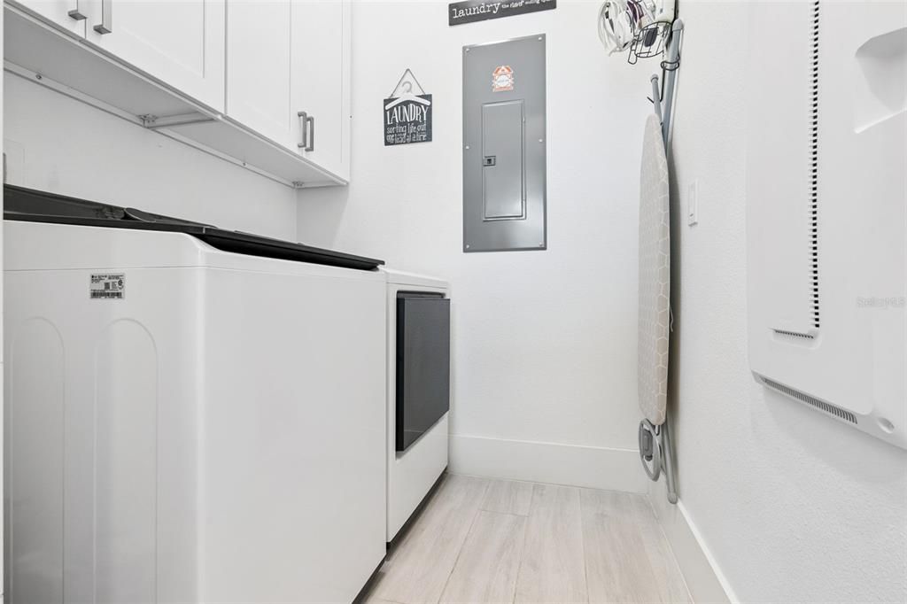 En Venta: $1,099,000 (5 camas, 4 baños, 3436 Pies cuadrados)
