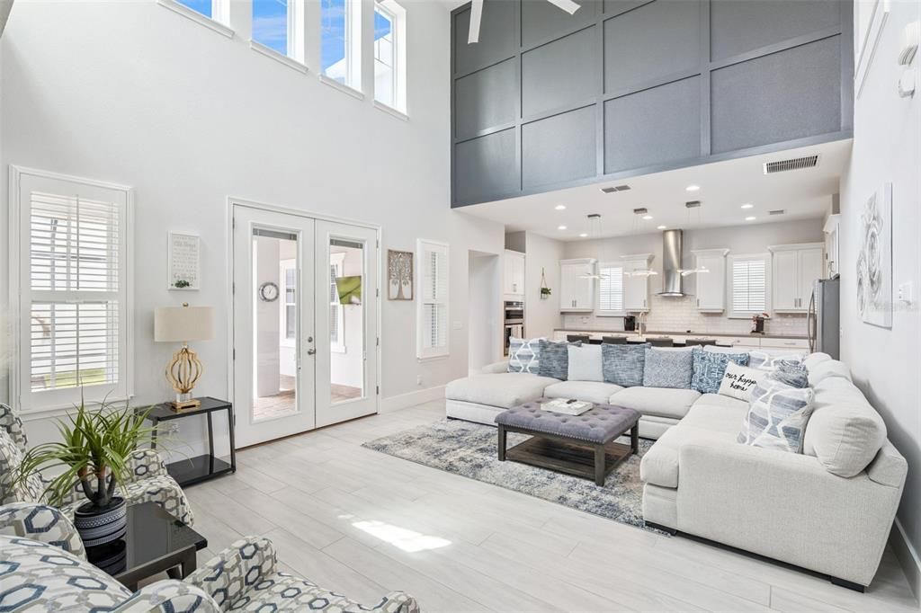 En Venta: $1,099,000 (5 camas, 4 baños, 3436 Pies cuadrados)