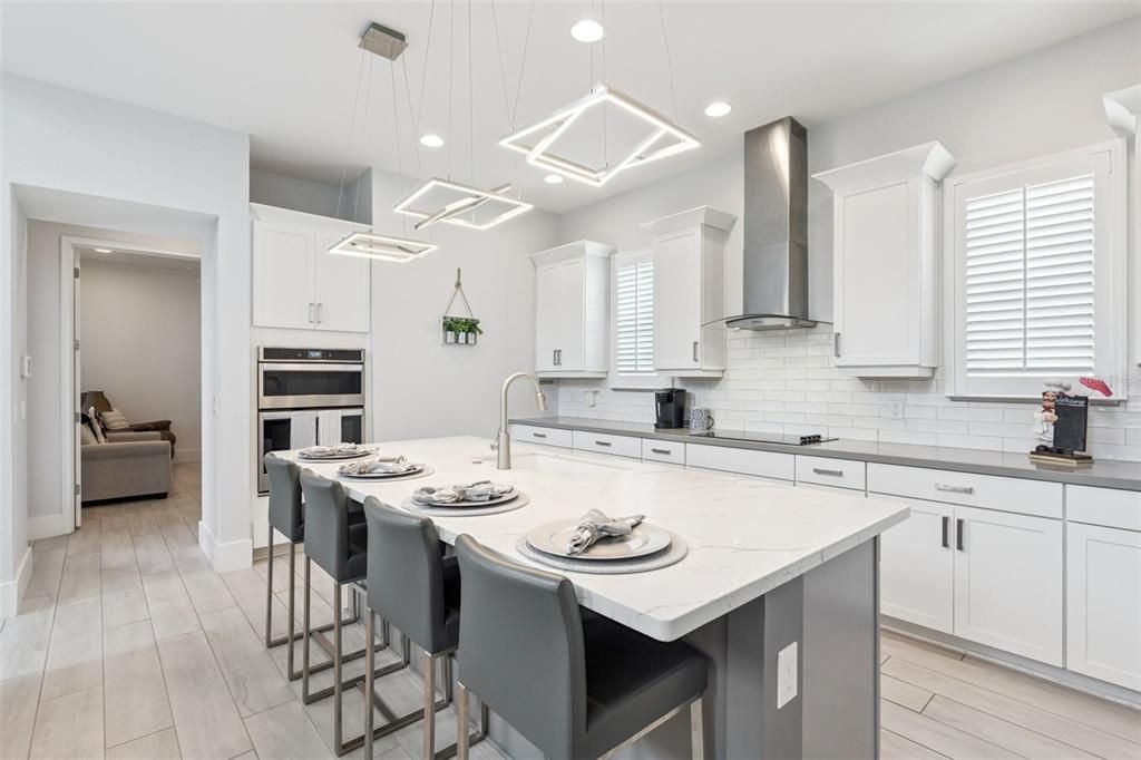 En Venta: $1,099,000 (5 camas, 4 baños, 3436 Pies cuadrados)