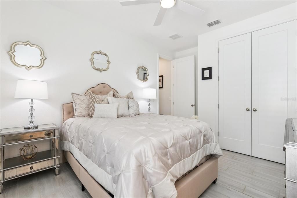 En Venta: $1,099,000 (5 camas, 4 baños, 3436 Pies cuadrados)