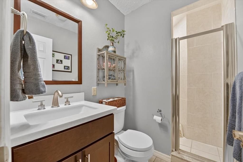 Activo con contrato: $665,000 (4 camas, 3 baños, 2766 Pies cuadrados)
