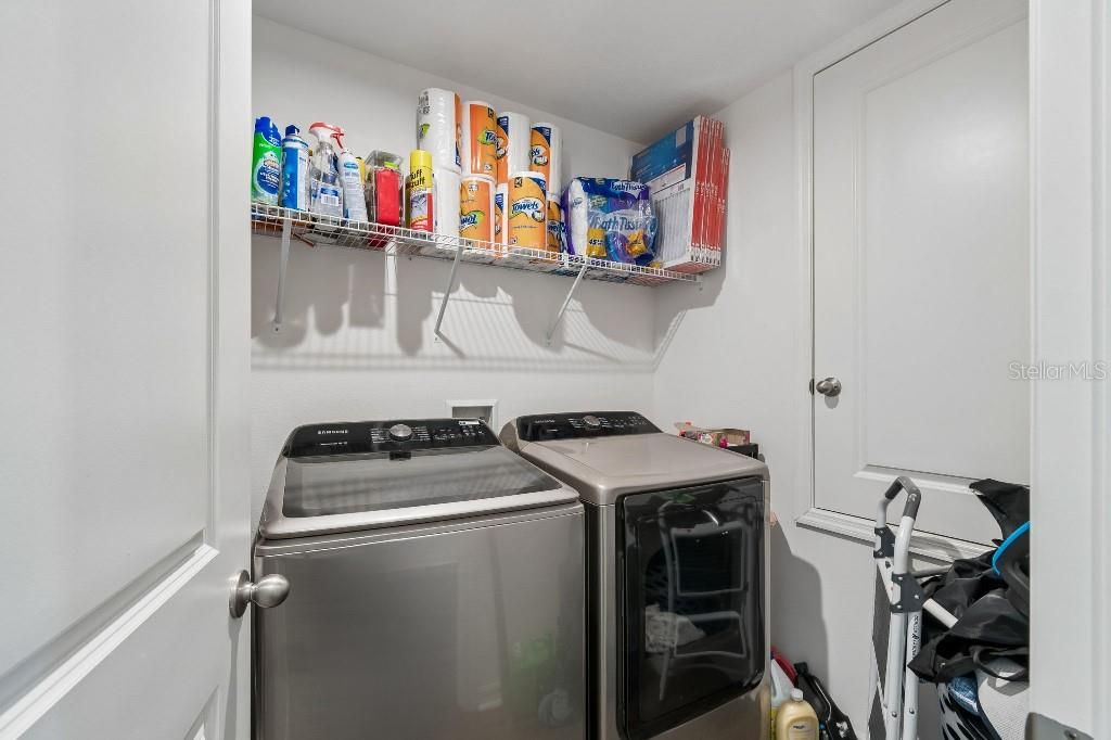 En Venta: $574,999 (5 camas, 3 baños, 3222 Pies cuadrados)