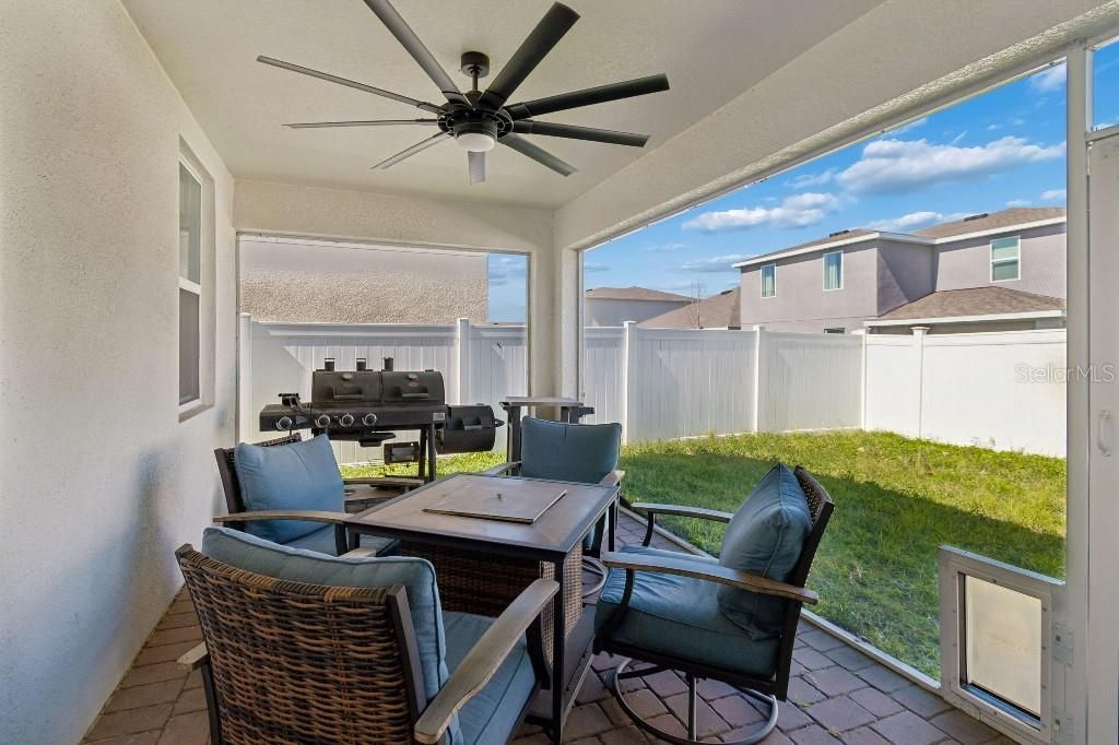 En Venta: $574,999 (5 camas, 3 baños, 3222 Pies cuadrados)