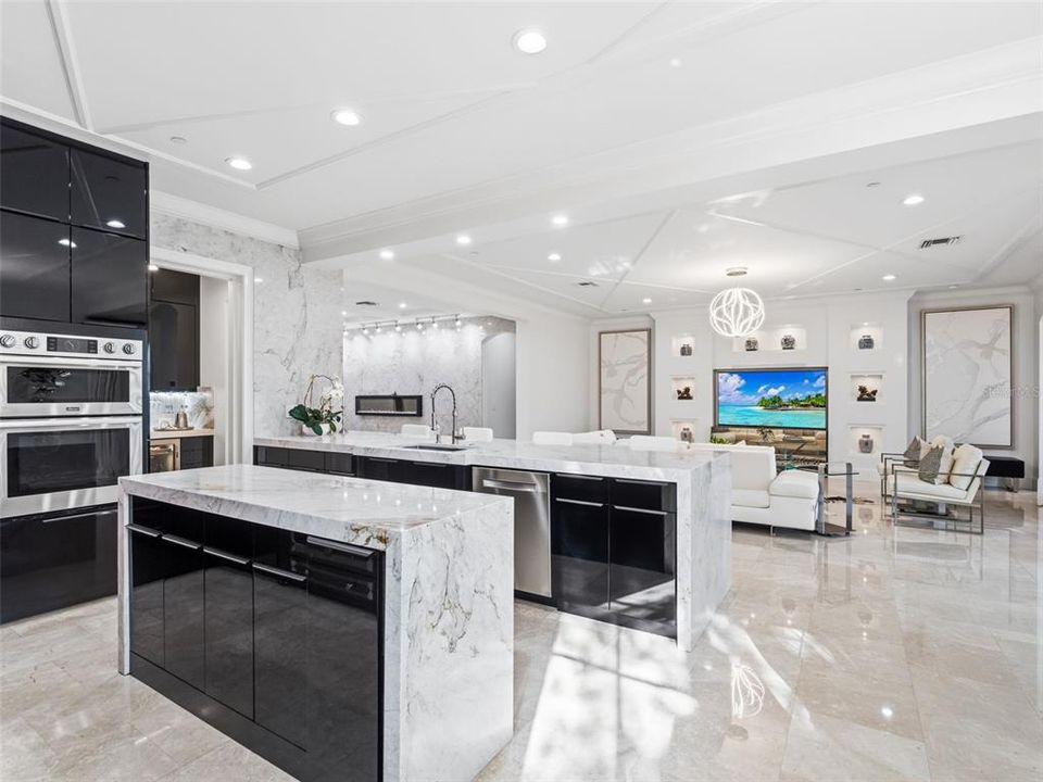 En Venta: $2,100,000 (3 camas, 3 baños, 3081 Pies cuadrados)