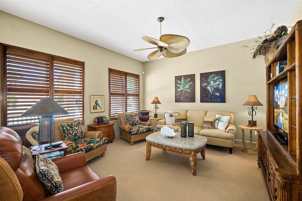 Activo con contrato: $549,900 (3 camas, 2 baños, 1793 Pies cuadrados)