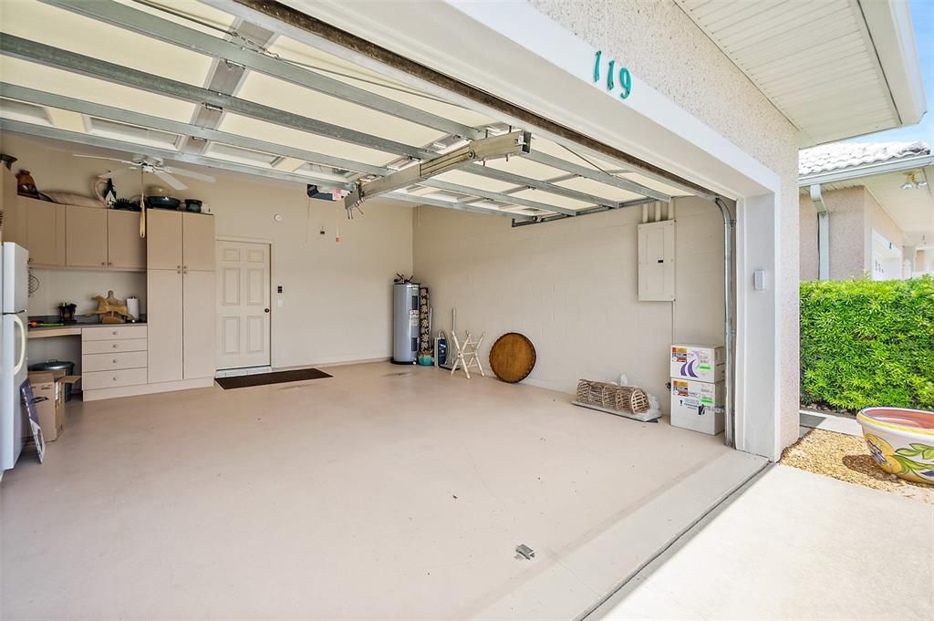 Activo con contrato: $549,900 (3 camas, 2 baños, 1793 Pies cuadrados)