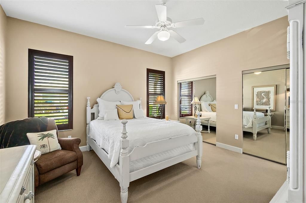 Activo con contrato: $549,900 (3 camas, 2 baños, 1793 Pies cuadrados)