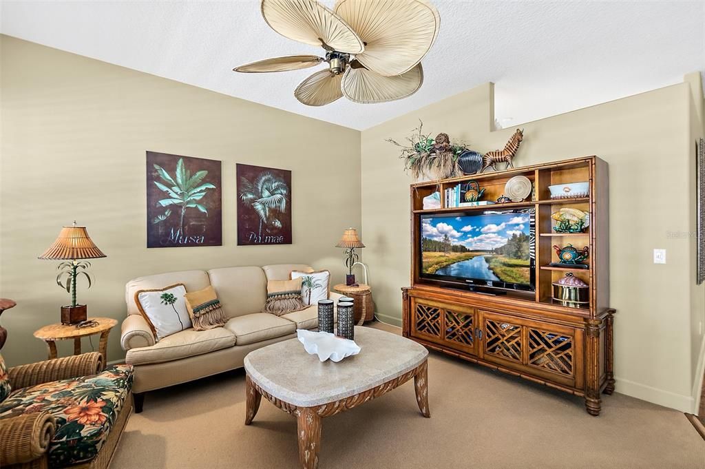 Activo con contrato: $549,900 (3 camas, 2 baños, 1793 Pies cuadrados)