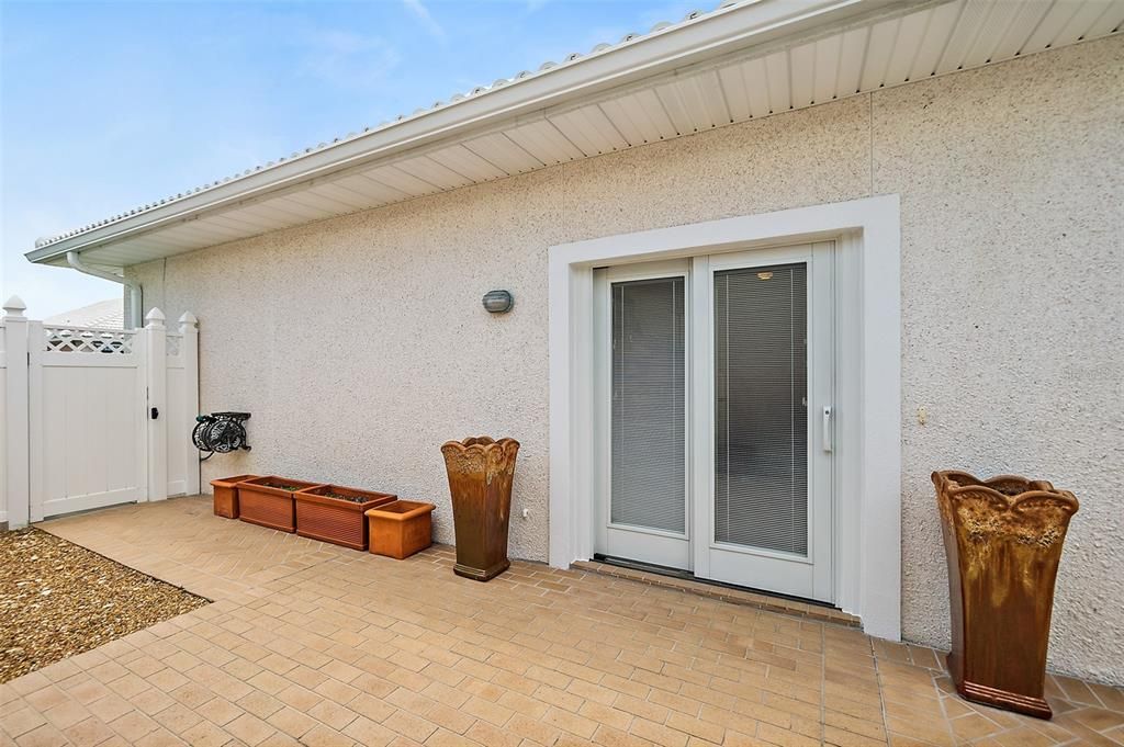 Activo con contrato: $549,900 (3 camas, 2 baños, 1793 Pies cuadrados)