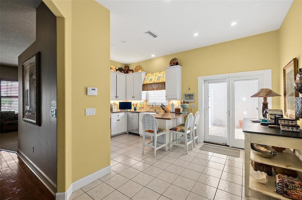 Activo con contrato: $549,900 (3 camas, 2 baños, 1793 Pies cuadrados)