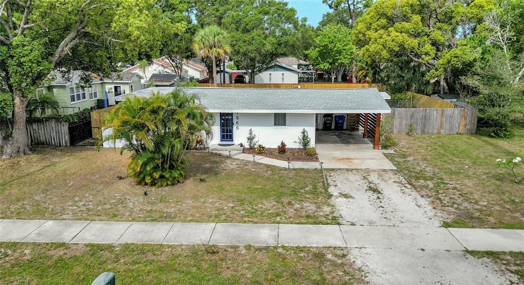 Active With Contract: $360,000 (3 beds, 2 baths, 1133 Square Feet)
