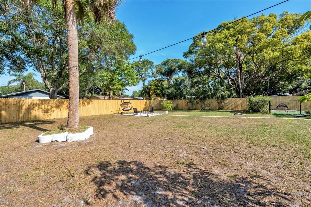 Active With Contract: $360,000 (3 beds, 2 baths, 1133 Square Feet)