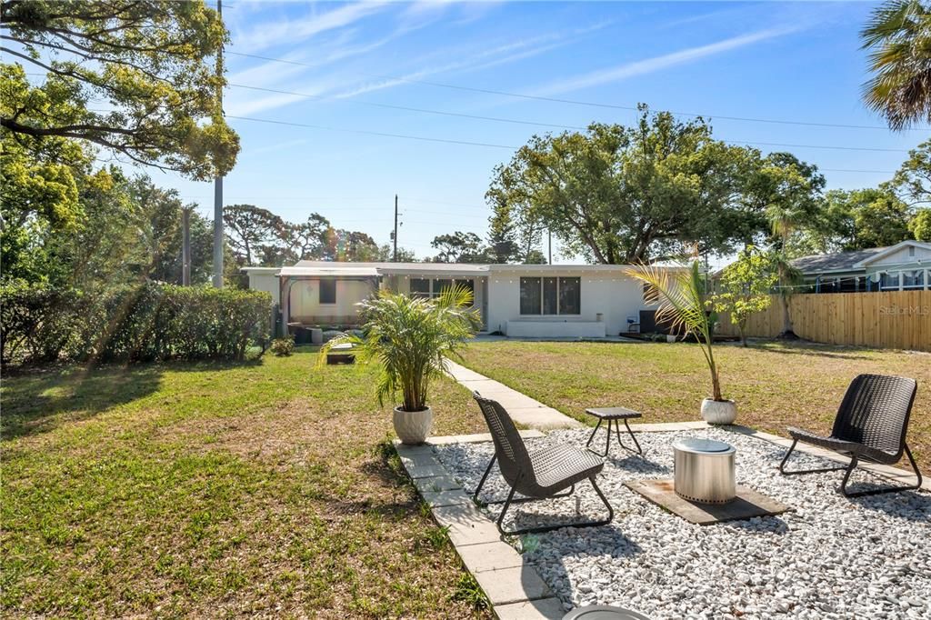 Active With Contract: $360,000 (3 beds, 2 baths, 1133 Square Feet)