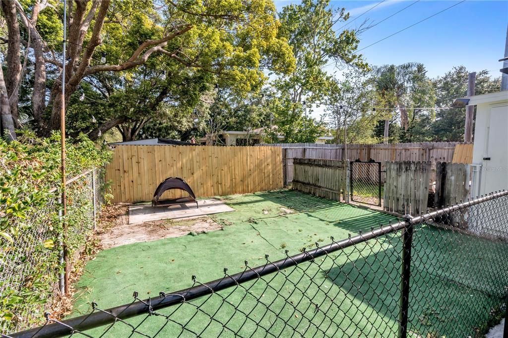 Active With Contract: $360,000 (3 beds, 2 baths, 1133 Square Feet)
