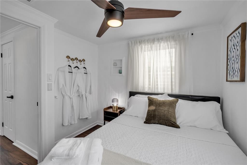 Active With Contract: $360,000 (3 beds, 2 baths, 1133 Square Feet)