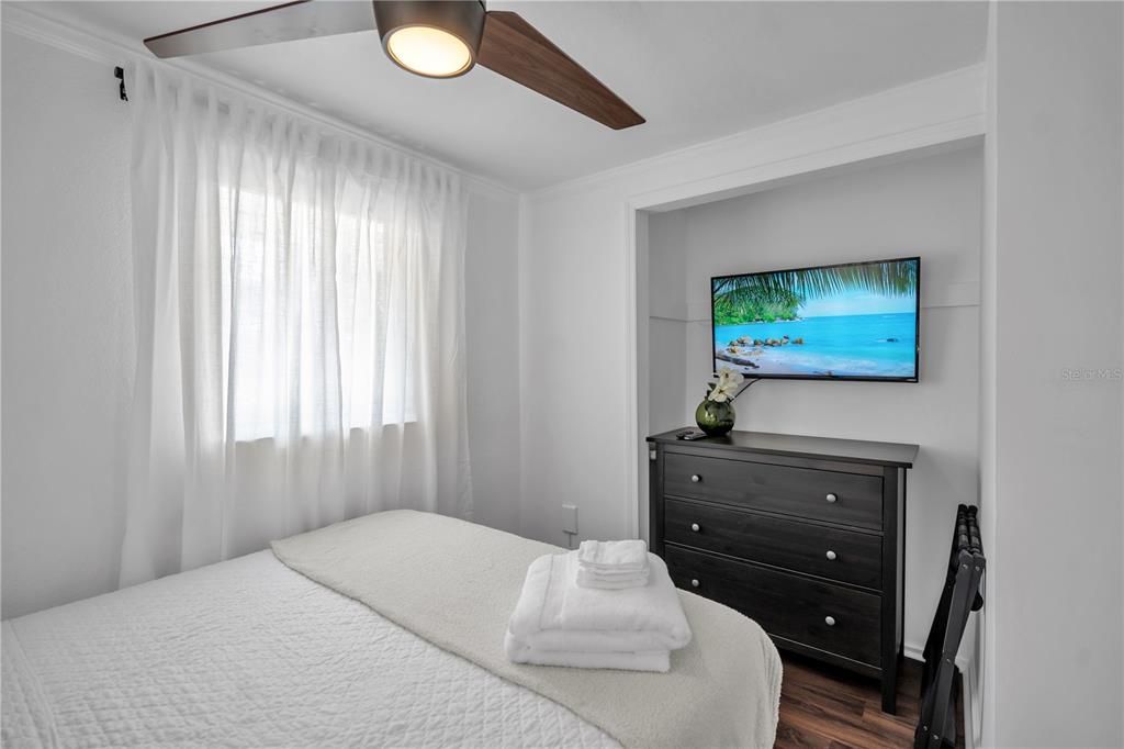 Active With Contract: $360,000 (3 beds, 2 baths, 1133 Square Feet)