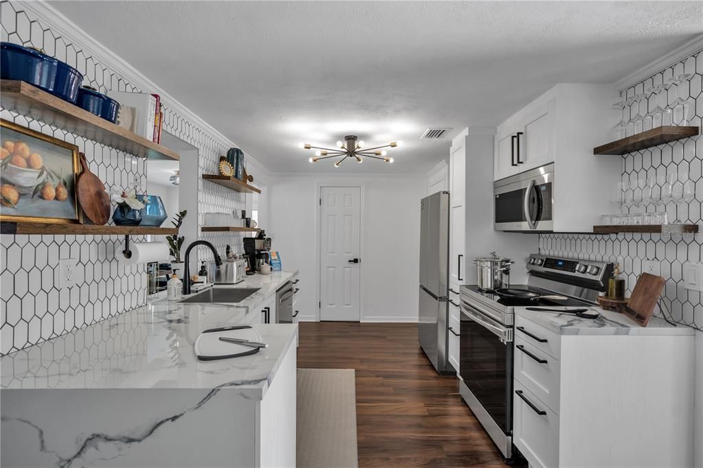 Active With Contract: $360,000 (3 beds, 2 baths, 1133 Square Feet)
