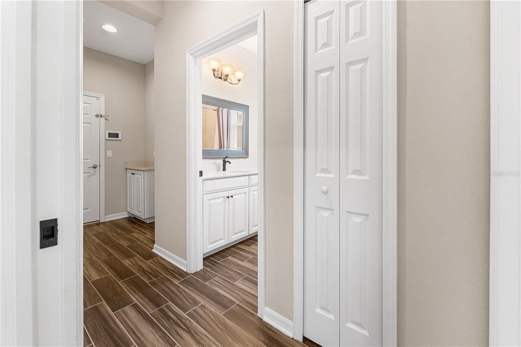 For Sale: $365,000 (2 beds, 2 baths, 1645 Square Feet)