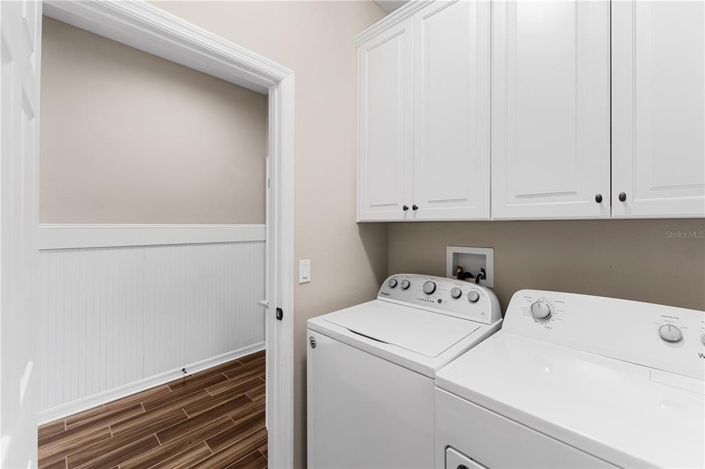 For Sale: $365,000 (2 beds, 2 baths, 1645 Square Feet)