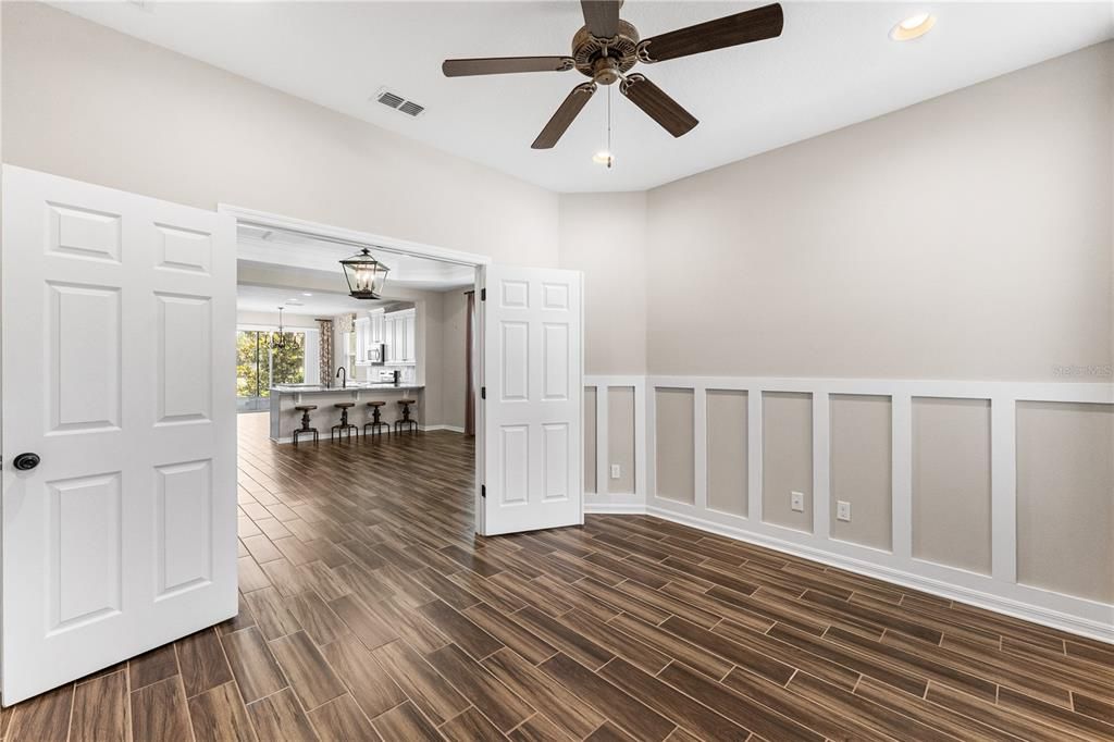 For Sale: $365,000 (2 beds, 2 baths, 1645 Square Feet)