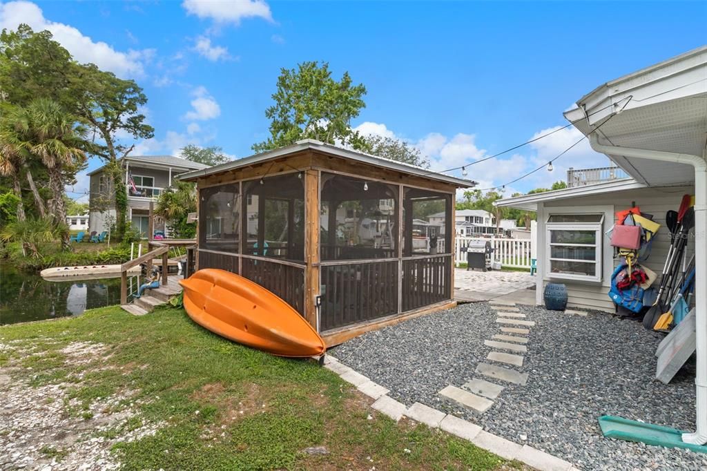 На продажу: $475,000 (2 спален, 1 ванн, 1198 Квадратных фут)