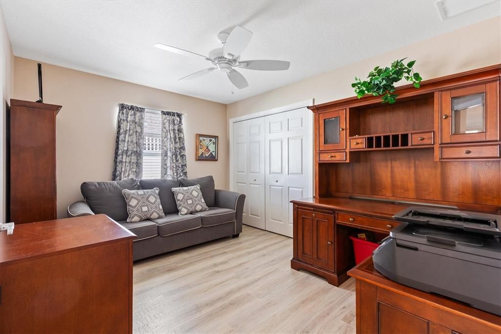 Active With Contract: $378,000 (3 beds, 2 baths, 1397 Square Feet)