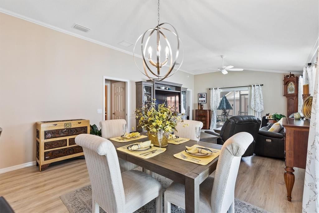 Active With Contract: $378,000 (3 beds, 2 baths, 1397 Square Feet)
