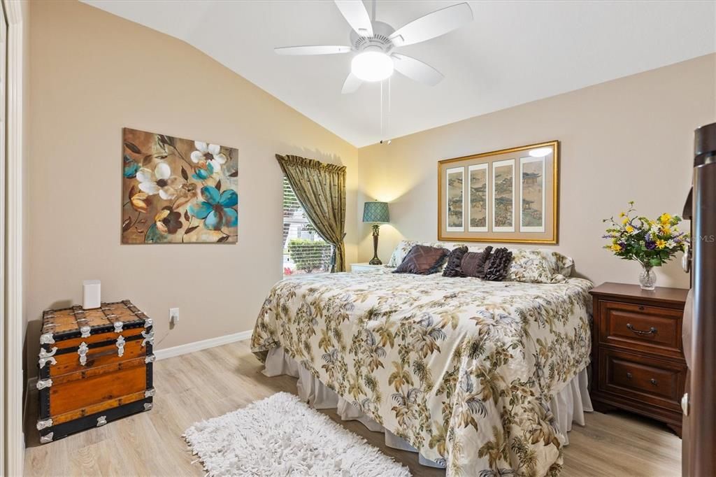 Active With Contract: $378,000 (3 beds, 2 baths, 1397 Square Feet)