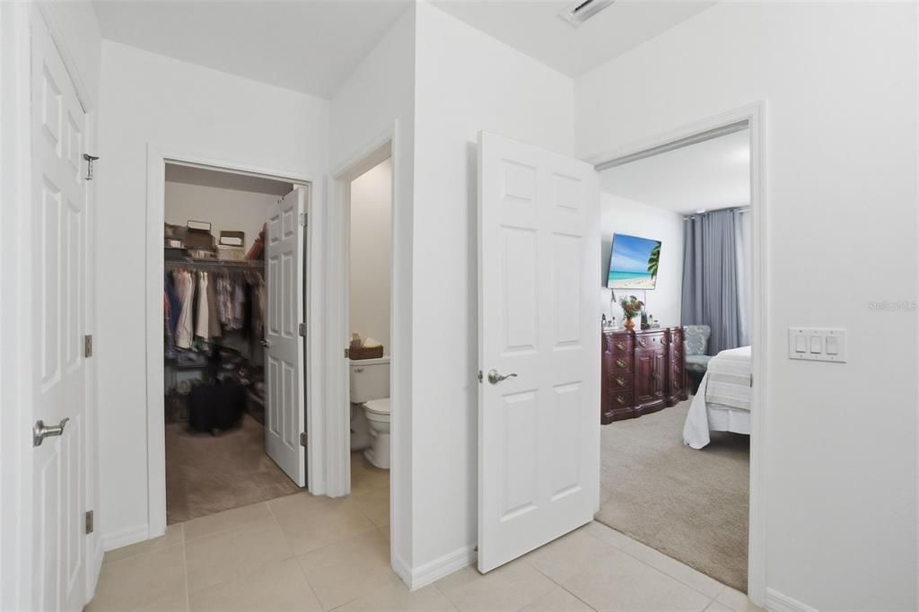 For Sale: $355,000 (4 beds, 2 baths, 1828 Square Feet)