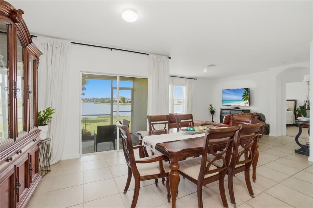 For Sale: $355,000 (4 beds, 2 baths, 1828 Square Feet)