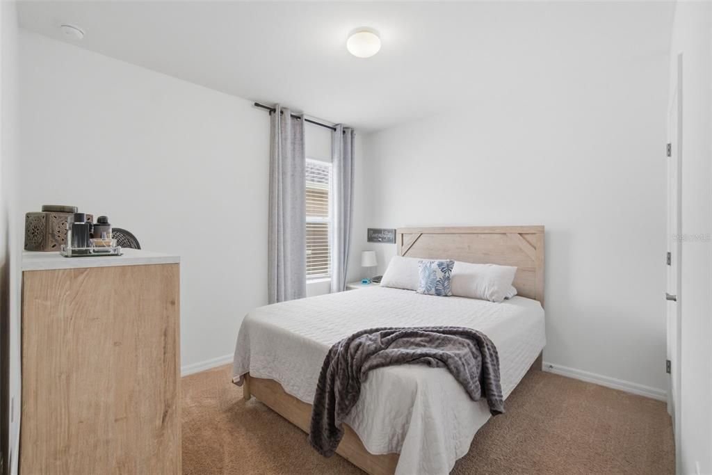 For Sale: $355,000 (4 beds, 2 baths, 1828 Square Feet)