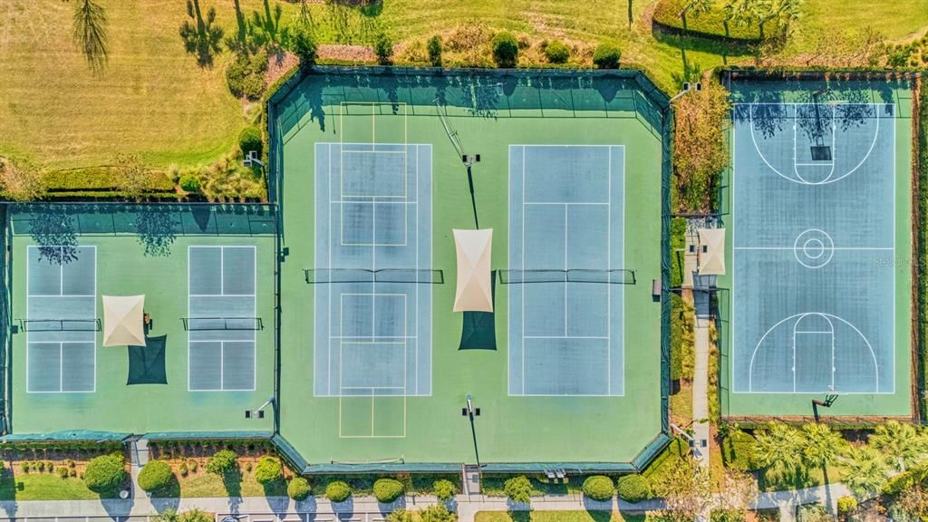 Под контрактом: $799,900 (4 спален, 3 ванн, 2543 Квадратных фут)