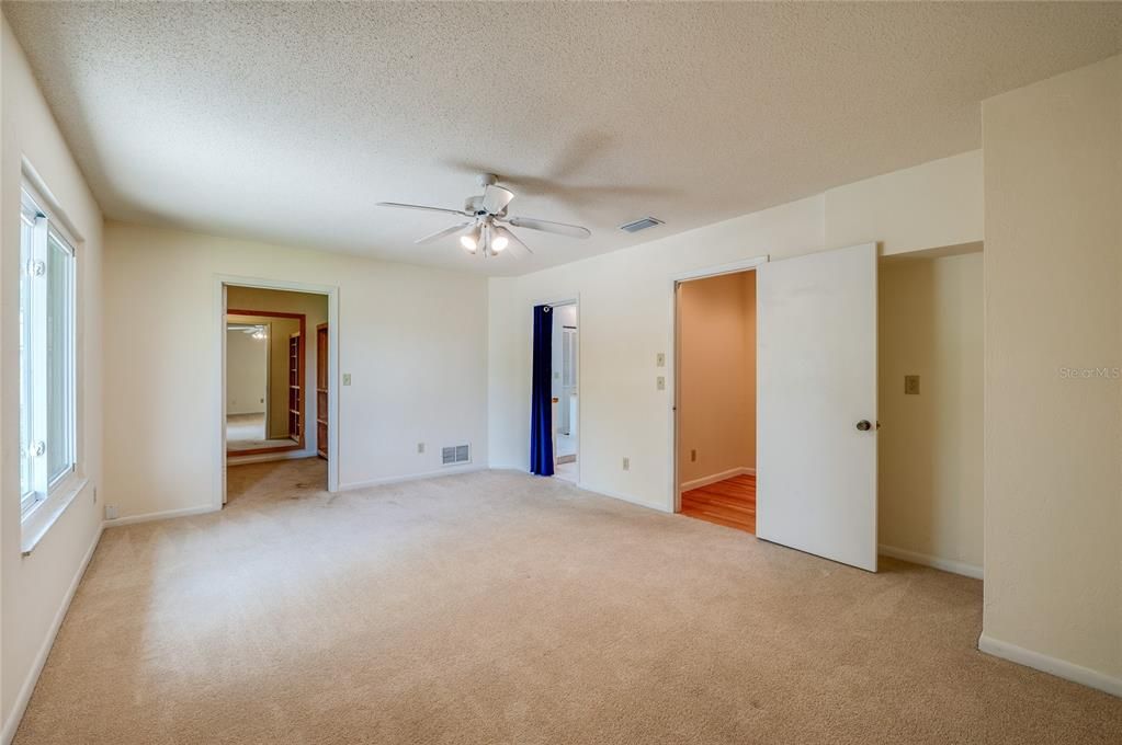 For Sale: $459,000 (3 beds, 2 baths, 2255 Square Feet)