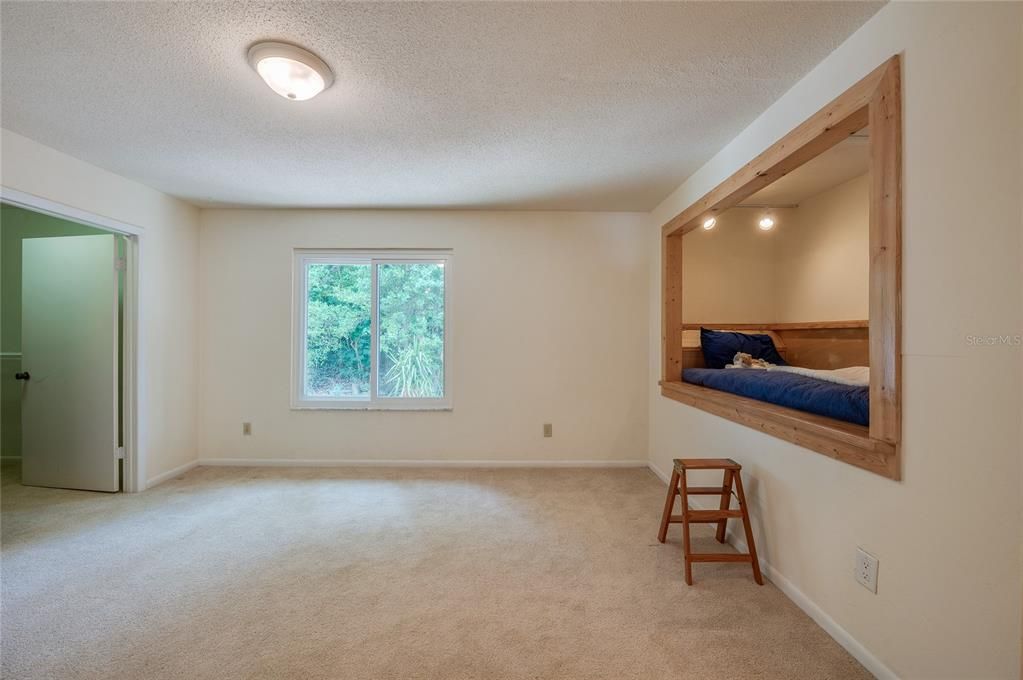 For Sale: $459,000 (3 beds, 2 baths, 2255 Square Feet)