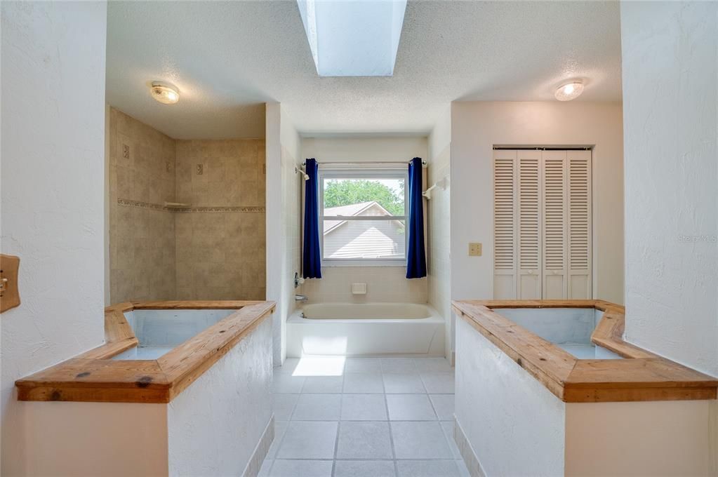For Sale: $459,000 (3 beds, 2 baths, 2255 Square Feet)