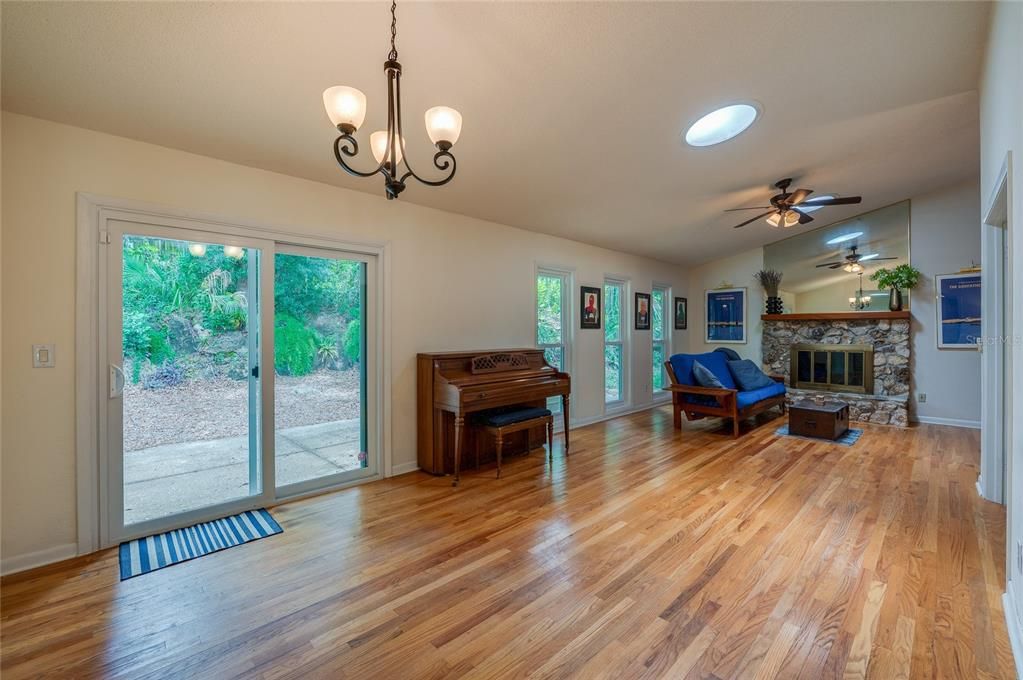 For Sale: $459,000 (3 beds, 2 baths, 2255 Square Feet)